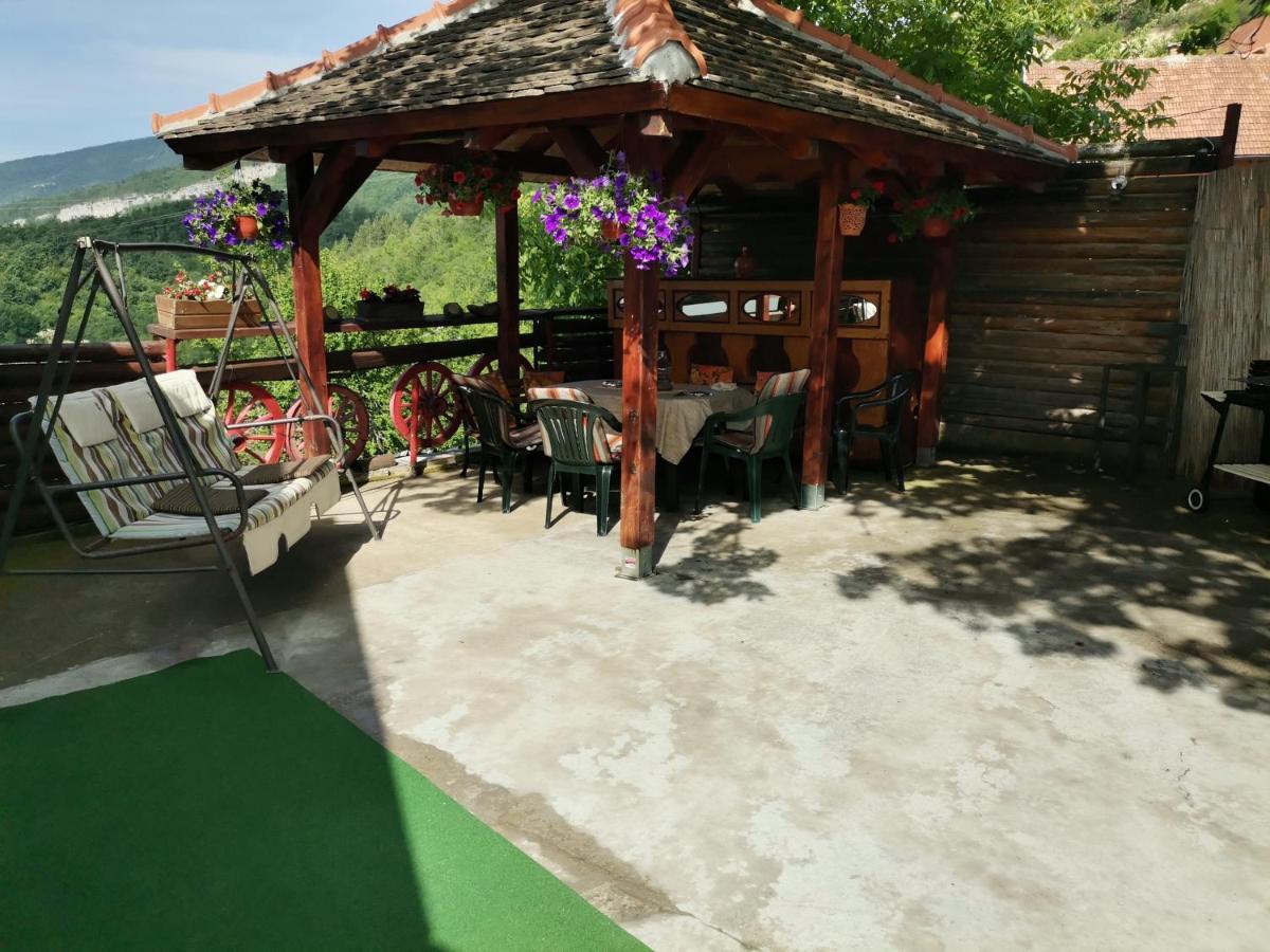 Apartment Tri Bagrema Km