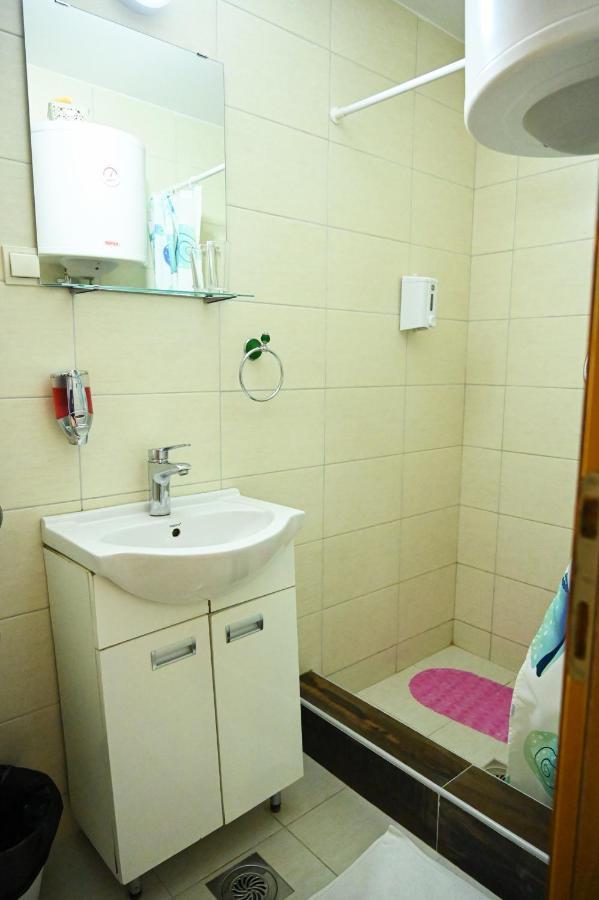 Tri Bagrema Km Apartment