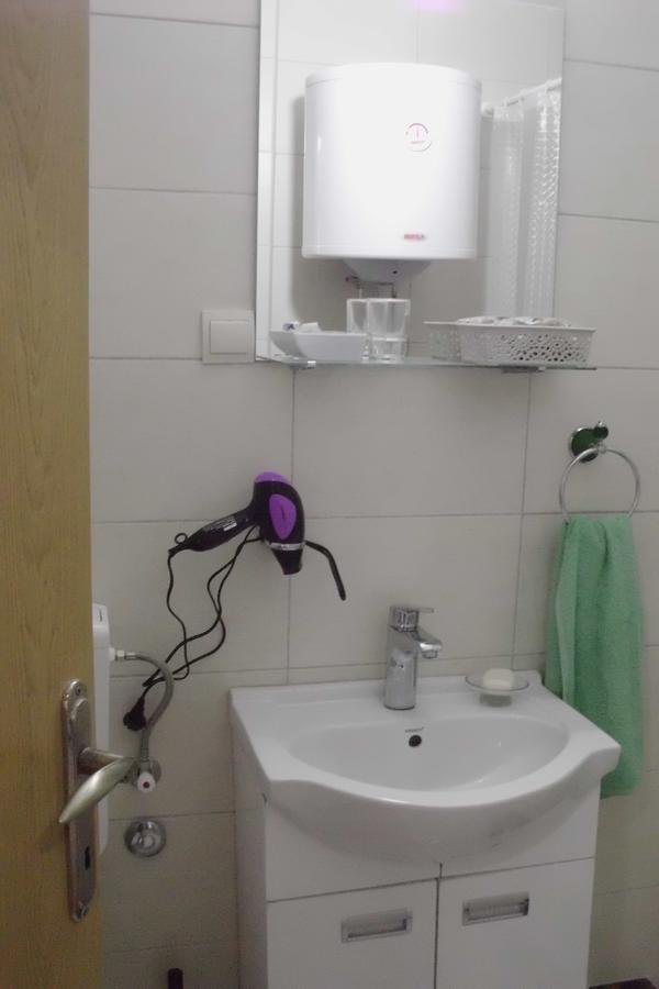 Apartment Tri Bagrema Km *