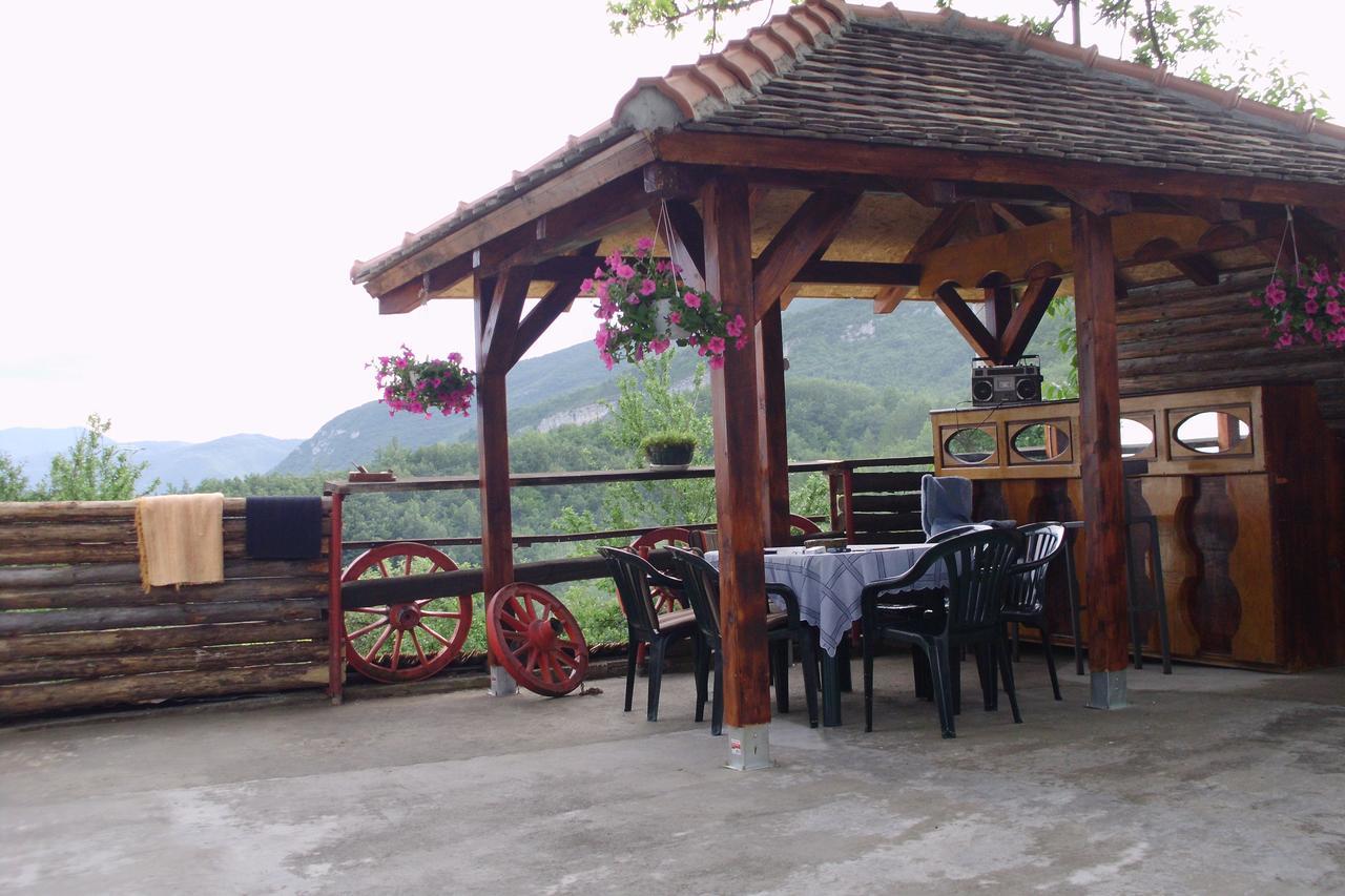 Tri Bagrema Km Mokra Gora